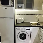 Excellent 2 Bedroom In Apartamento