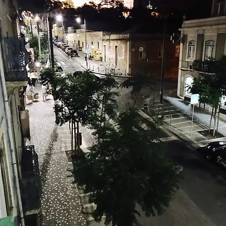 Excellent 2 Bedroom In 아파트 *