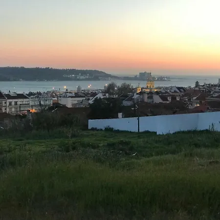 Excellent 2 Bedroom In Lisboa